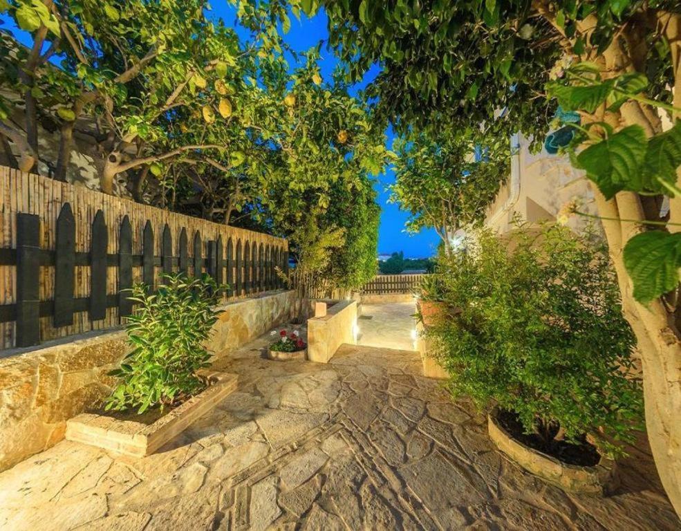 Апарт отель Golden Coast Boutique - Luxury Living Кипсели Экстерьер фото